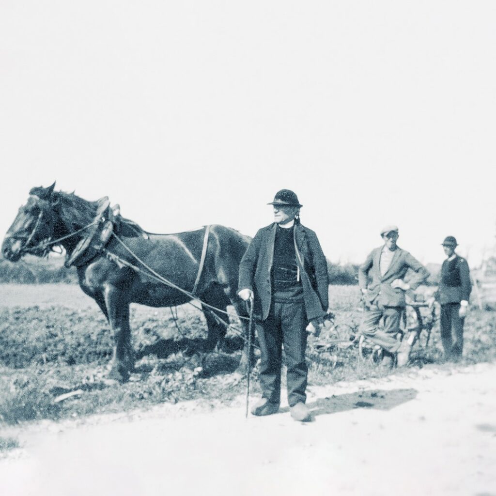 Jean Hénaff, founder of the french company Jean Hénaff, with his horse in 1914