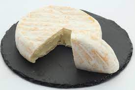 French classic cheese named Reblochon