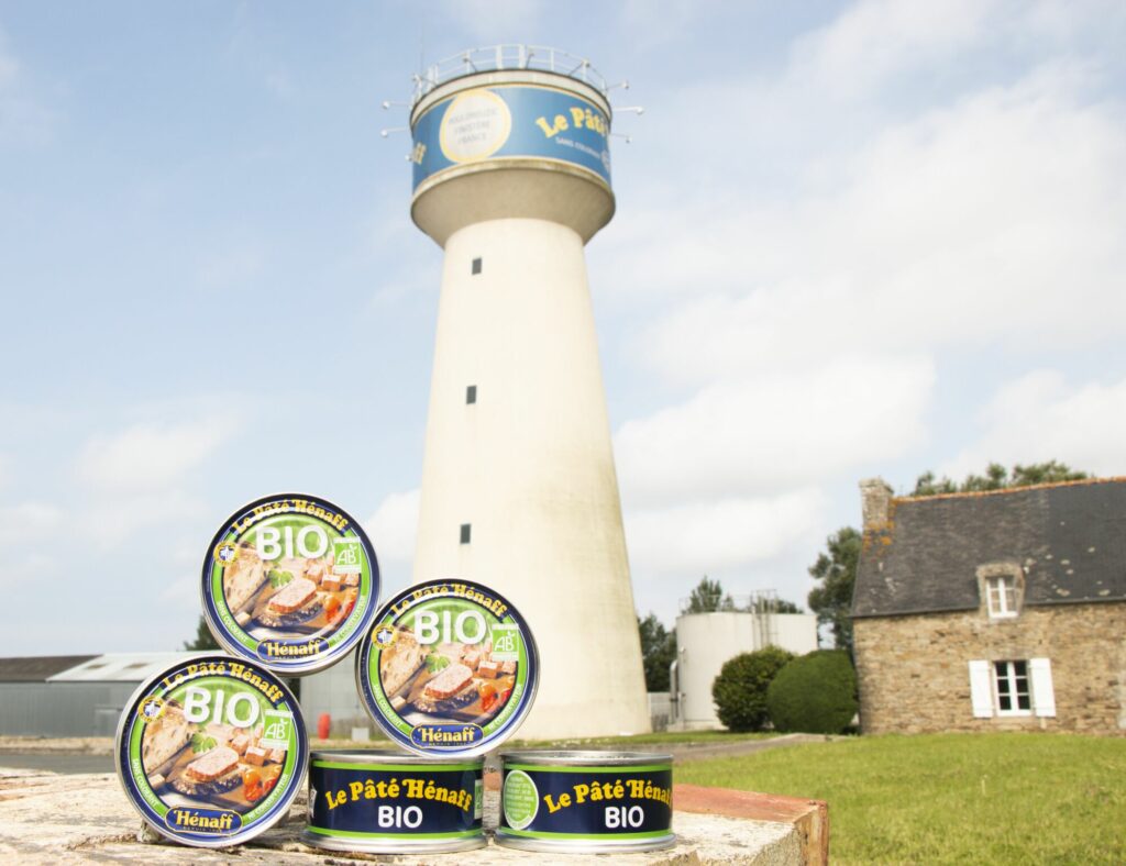 French water tank of the company Jean Hénaff and canned organic Hénaff Pork Pâté